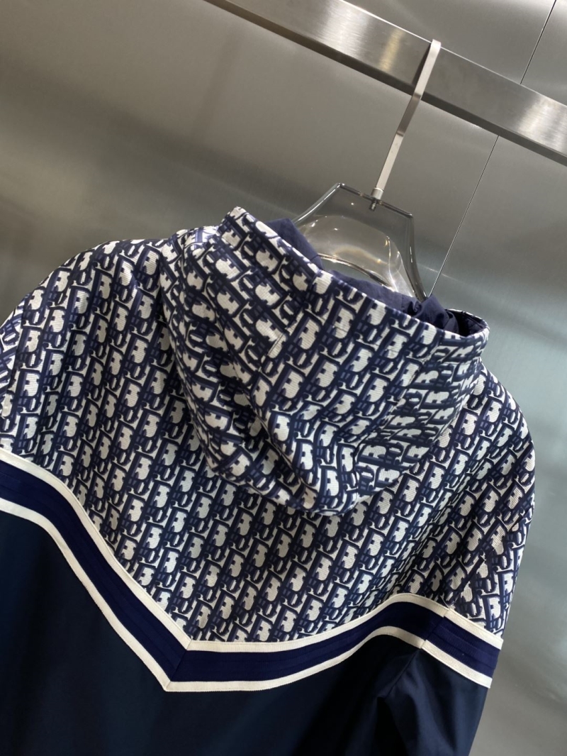 chr1st1an D10r outwear